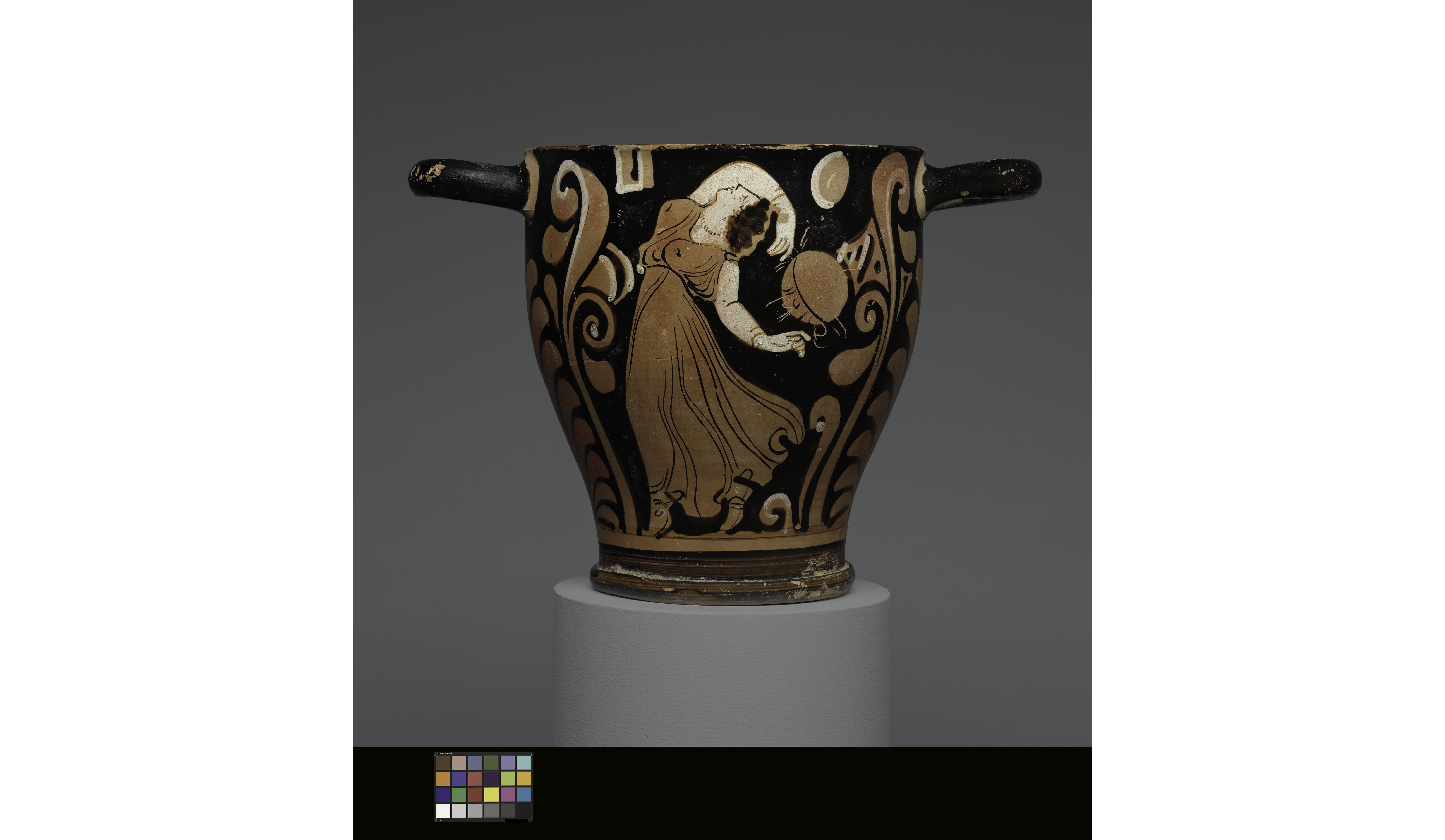 Urn depicting Skyphos with a Dancing Maenad